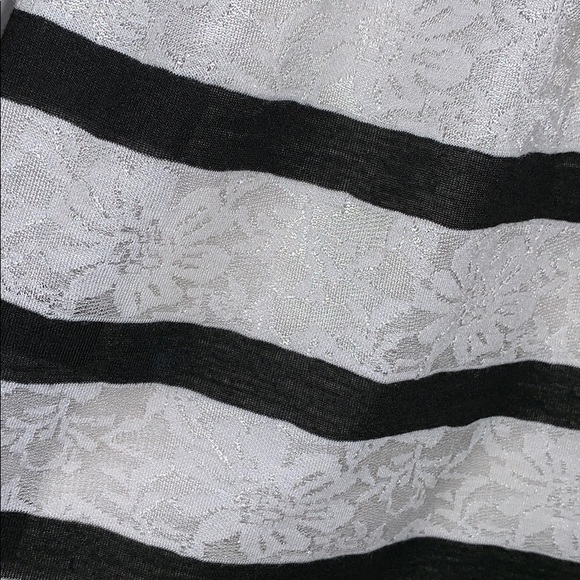 Black and white dress - Picture 4 of 4